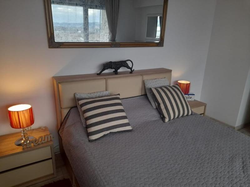 Apartment River Bacău Екстериор снимка